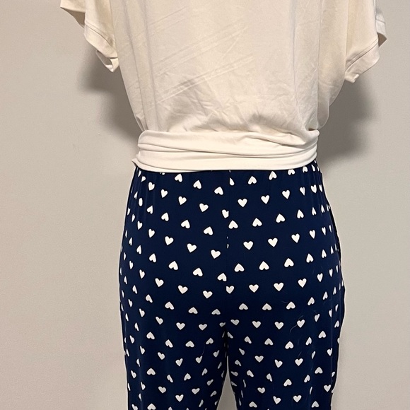 Betsey Johnson Women's two-piece pyjama set - Picture 6 of 7